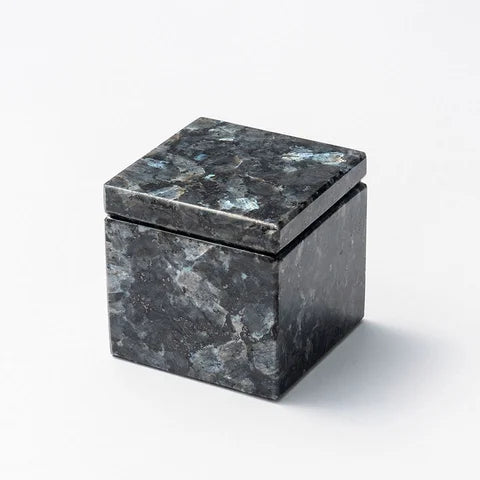 SHINOBO cube 形見入れ 2